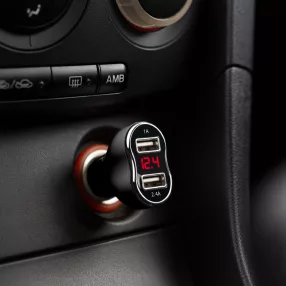   MNC 55055BK Autós szivargyújtó adapter - 2 x USB, feszültségmérővel és árammérővel - fekete