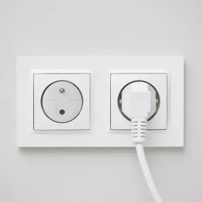   Family 57058D Konnektorvédő vakdugó szett - SK / CZ - műanyag - fehér - 6 db / csomag