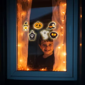   Family 58186C Halloween-i LED ablakdekor - gél - többféle forma - 85 cm