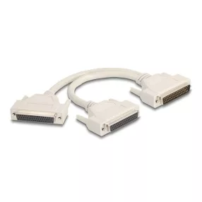   Delock Y osztott kábeles adapter D-Sub 50 tűs apa - 2 x D-Sub 50 tűs anya csavarokkal 30 cm (DL-67170)