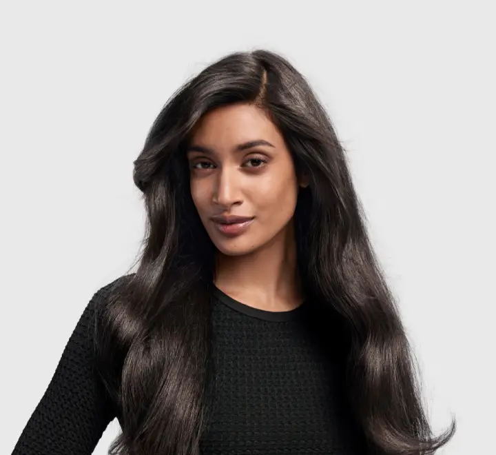 Hosszú haj a 90-es évek stílusában