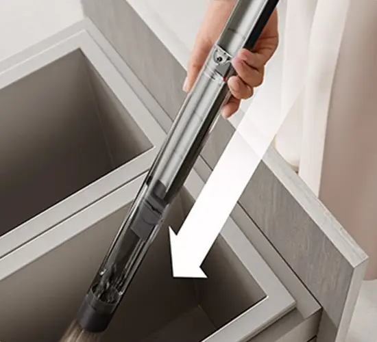 Higiénikus, fecskendős rendszerű portartályürítés