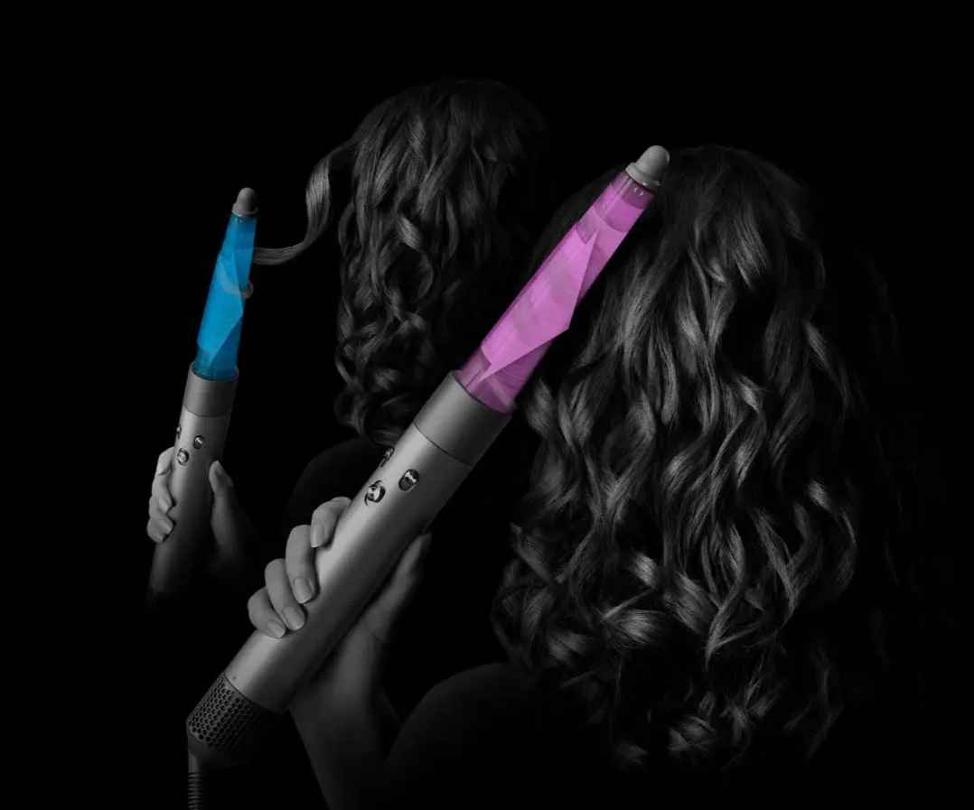 Egyforma göndör fürtök